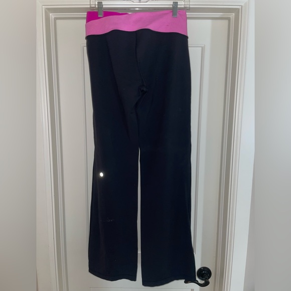 Black Lululemon wide leg pants size 8, pink band - Picture 2 of 4
